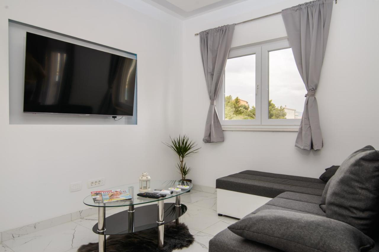 Apartments Pelja Трогир Екстериор снимка