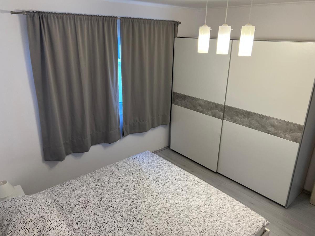 Apartments Pelja Трогир Екстериор снимка